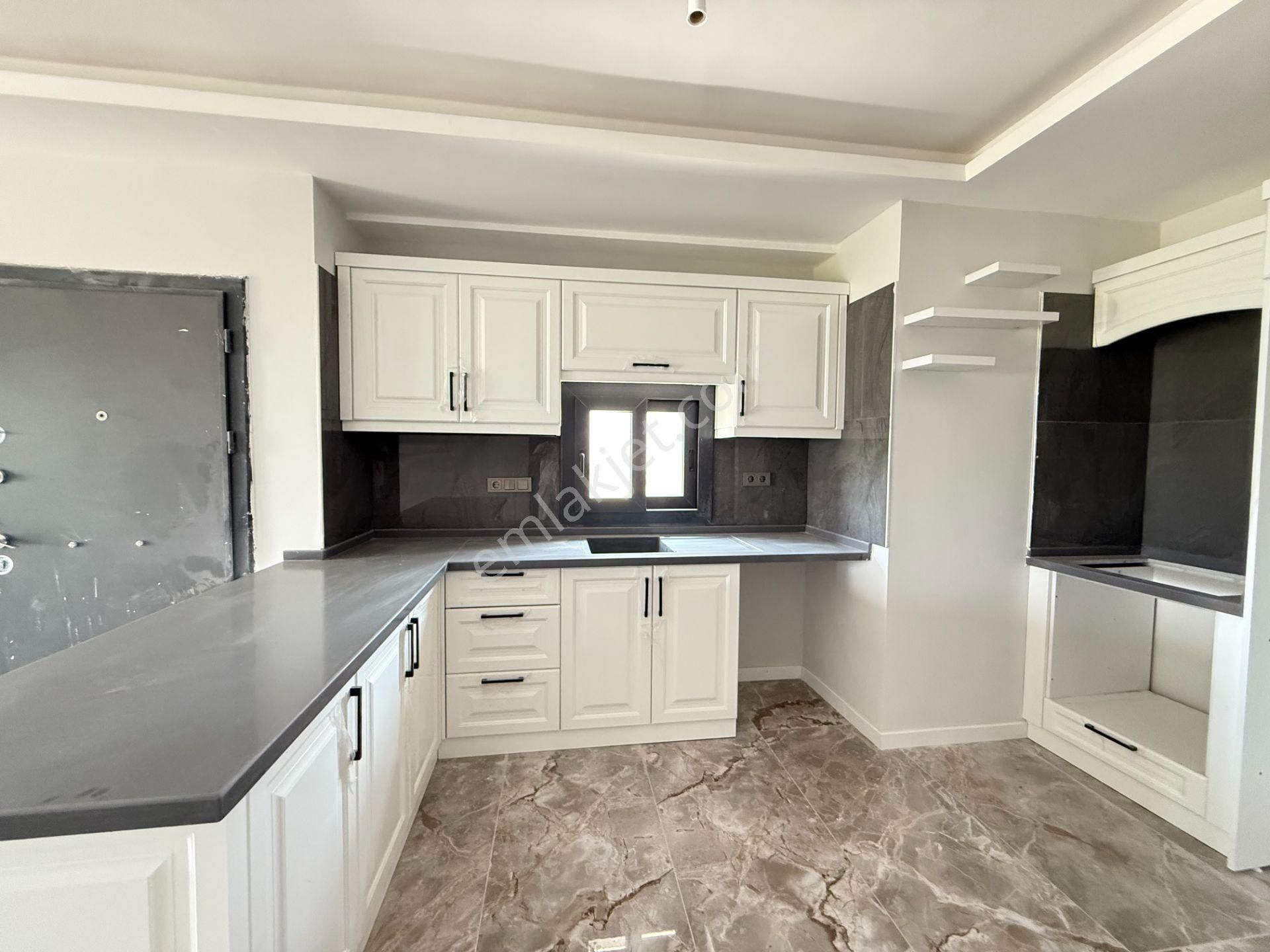 Seferihisar Doğanbeyde Satılık 3+1 Deniz Manzaralı Bahçeli Villa - Görsel 15