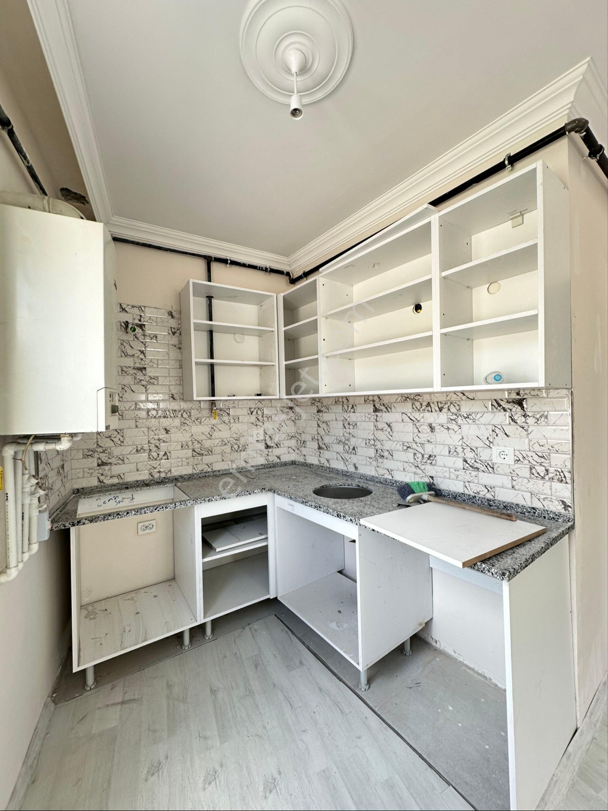 Manisa Keçiliköyde Sıfır Binada 1+1 Yatırımlık Satılık Daire Fırsatı