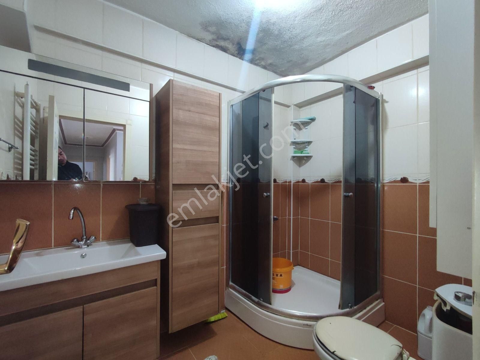 Yılmaz Gayrimenkulden Ful+ful Yapılı Şahane Msrafsız Köşe Bası Cadde Cephe