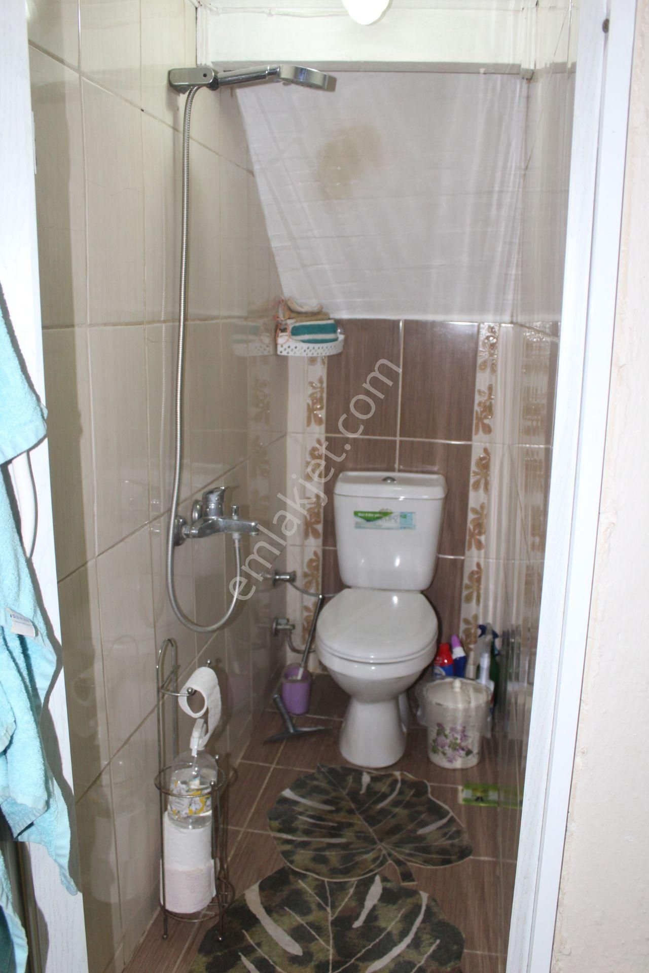 Ayvada'dan Ayvalık Merkez'de Avlulu 2 Katlı 2+1 Taş Rum Evi - Görsel 12