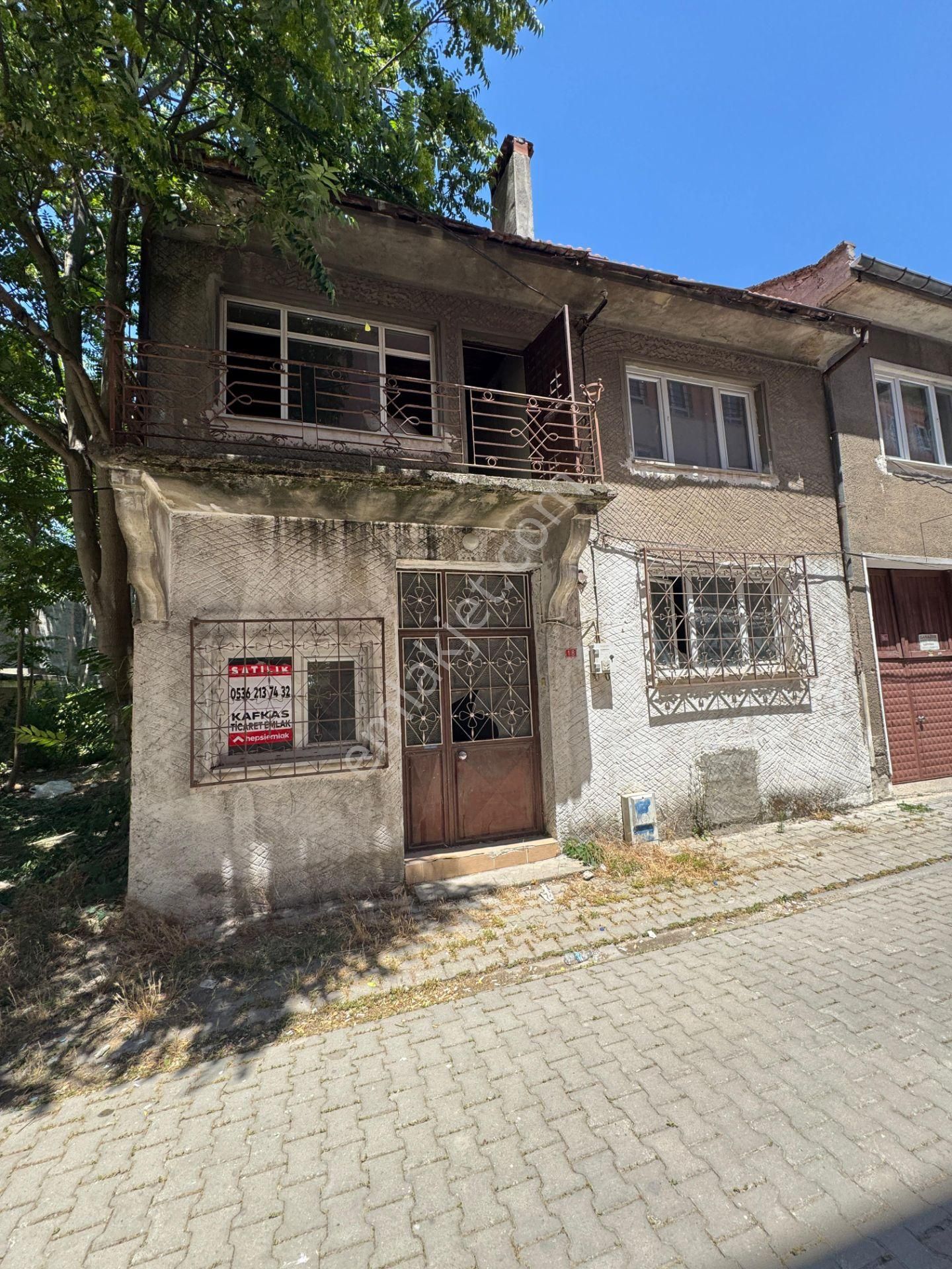 Mustafakemalpaşa Züferbey Mahallesi 5+1 Müstakil Ev