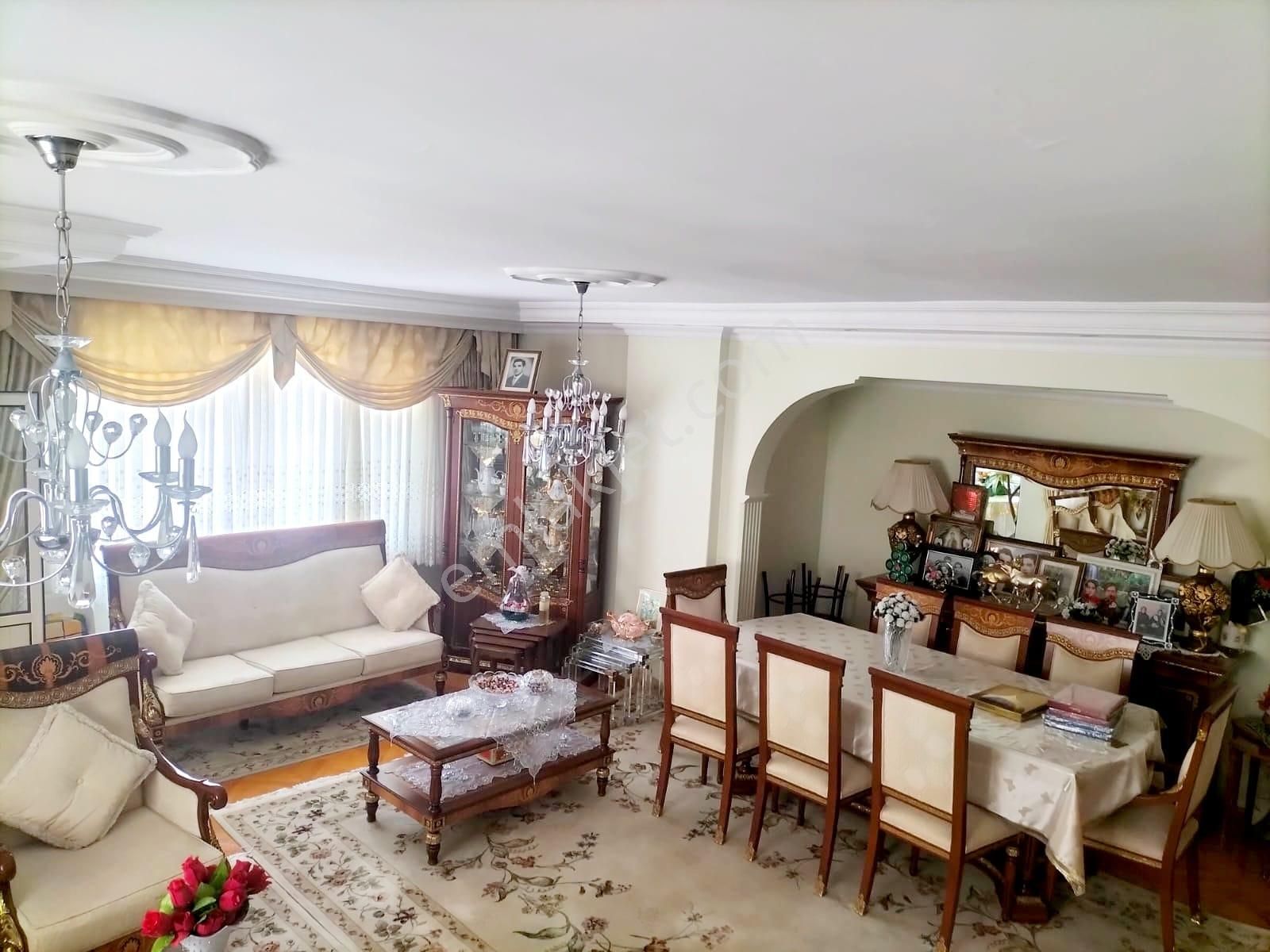 Bakırköy Zuhuratbaba Mah. 3+1 Genç Binada Satılık Daire