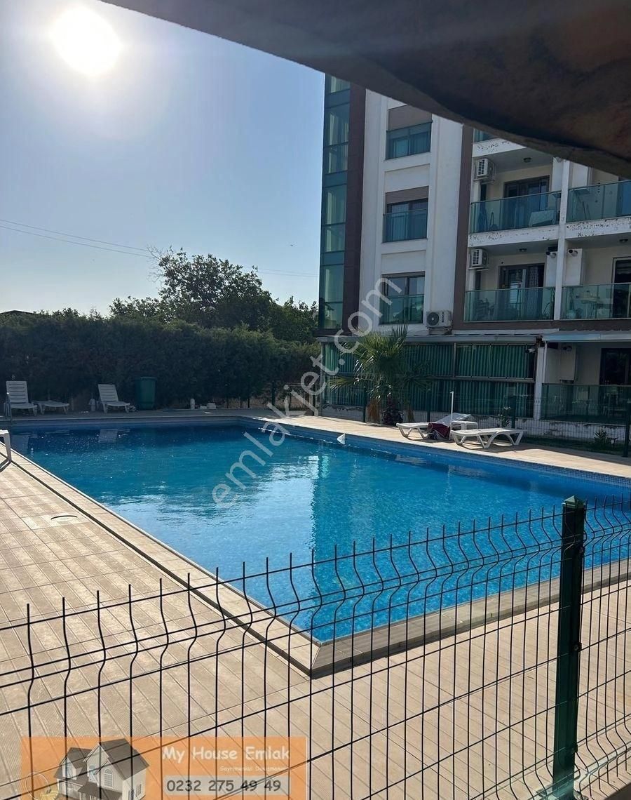İzmir Çiğli Katip Çelebi Üniversite Yakını 1+1 70 M2 Satılık Daire