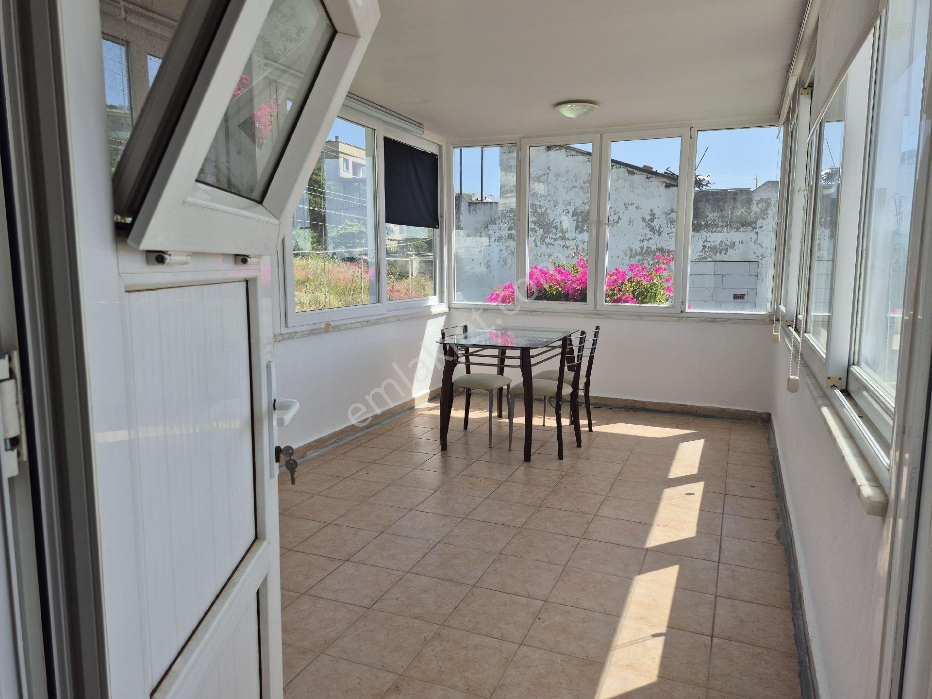 Akyarlar Havuzlu Sitede Denize 400 Metre Triplex Villa