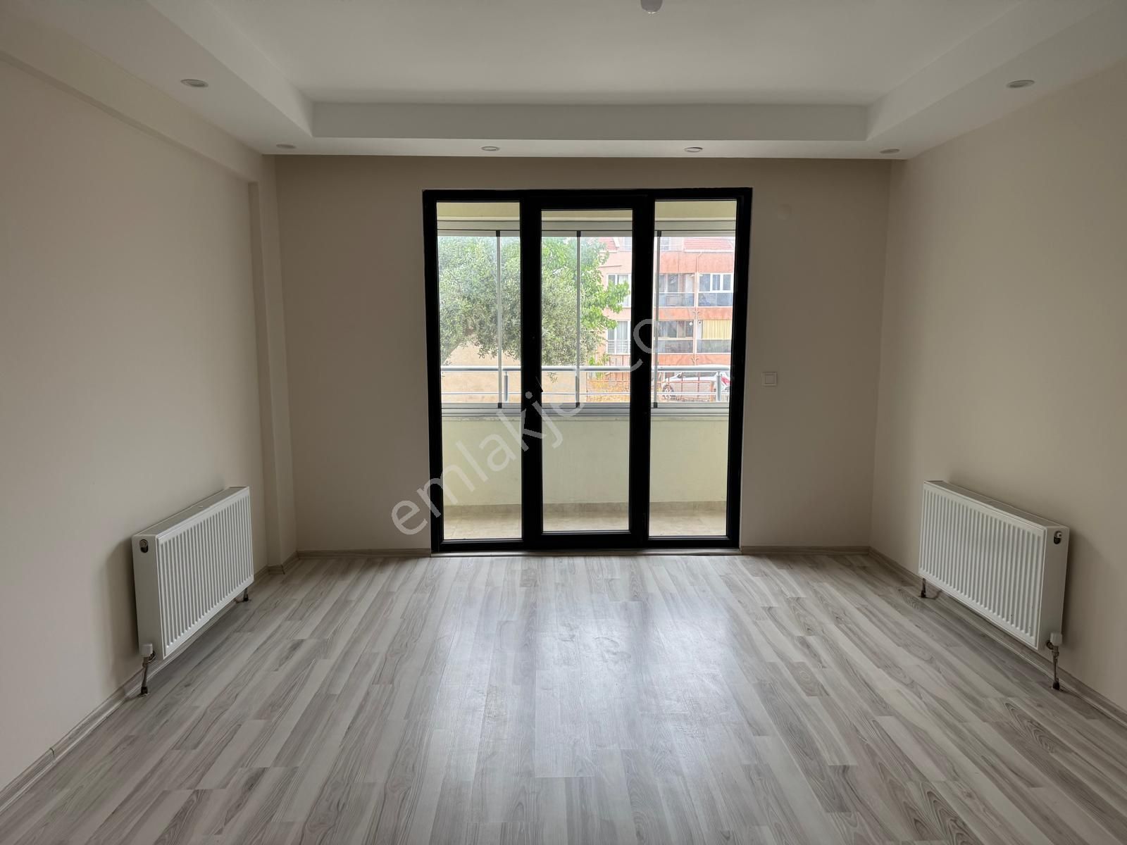 Karabıga’da Mavi Bayraklı Plaja Yakın, Asansörlü, Donanımlı 3+1 Genış Daıre