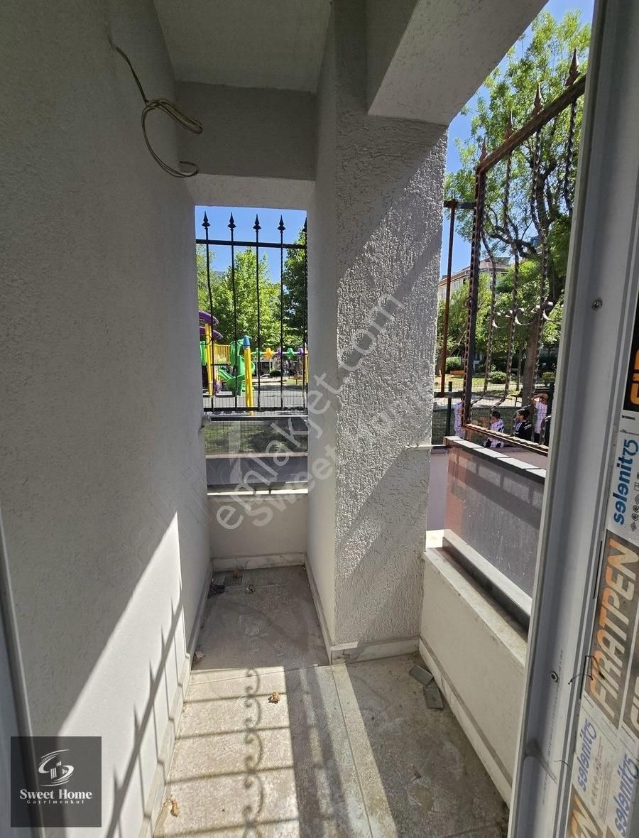 Bahçelievler Yenibosna'da Otoparklı Satılık 2+1 Sıfır Daire