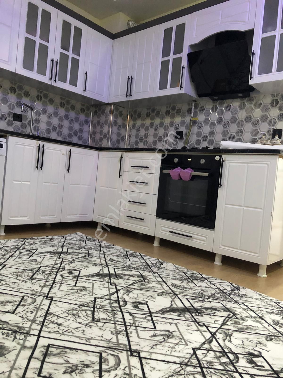 Şato Life Gayrimenkulden Şükrüpaşa Mahallesi'nde Satılık 3+1 Daire