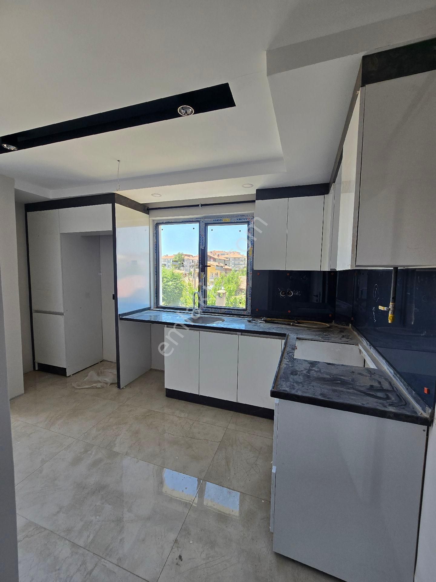 Pınar 2+1 Ara Kat Luks Daıre Kose Bası Guney Cephe Yok Yok