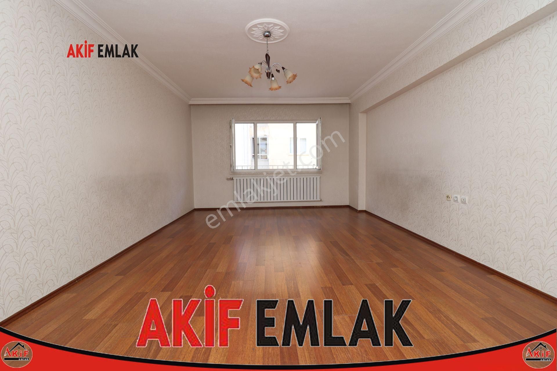 Akif'ten Topçu'da 14. Cadde Yanı 3+1 Ara Kat Geniş Kiralık Daire