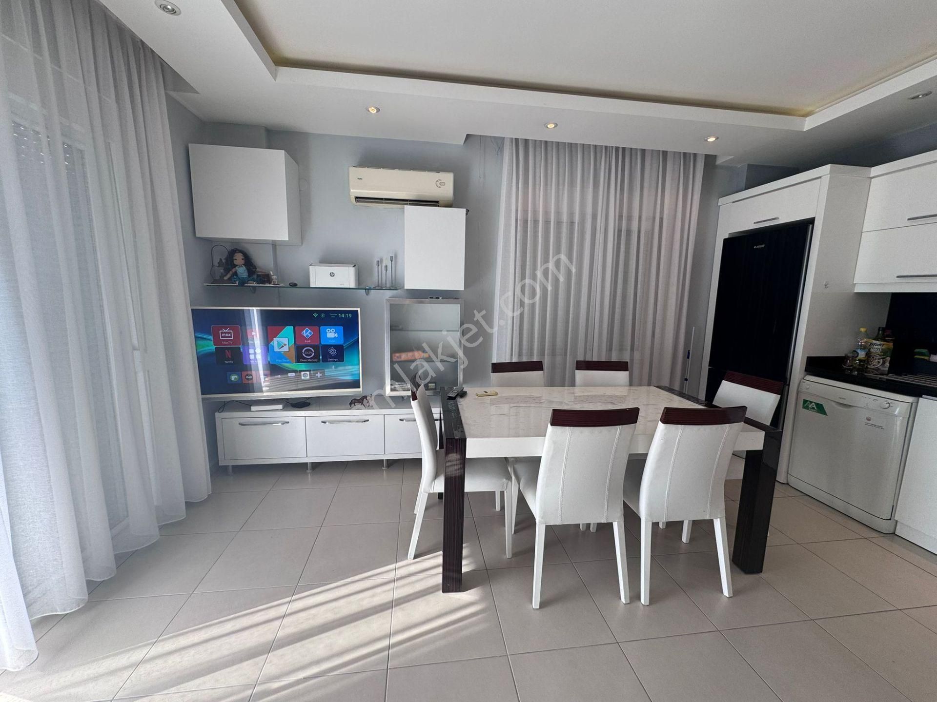 Alanya Merkezde, Şehrin Tam Kalbinde – Güneybatı Cepheli 2+1 Eşyalı Cam Balkonlu Ferah Daire - Görsel 2