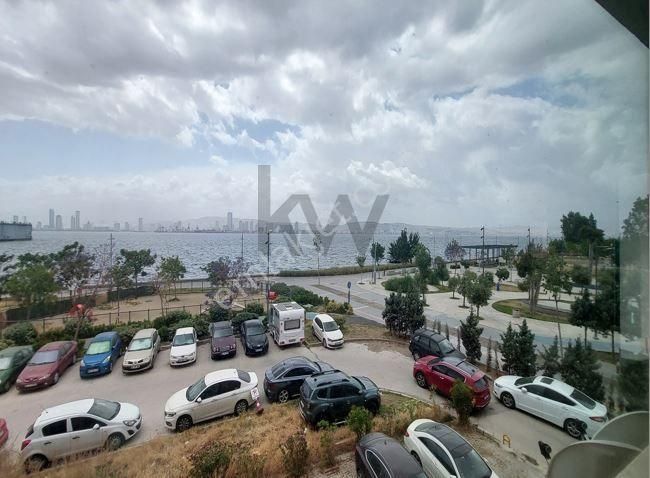 Alaybey Tersane'de Denize Sıfır 4+1 Kiralık Daire
