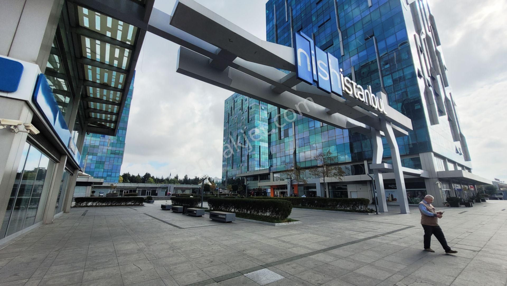 Nish İstanbul 8. Kat 112 M2 2+1 Kiralık Özel Yapım Ofis