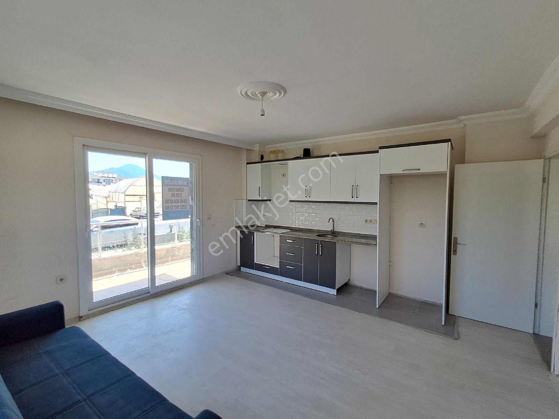 Günaydın Emlak'tan Ortaca Karaburunda Geniş 1+1 Kiralık Daire