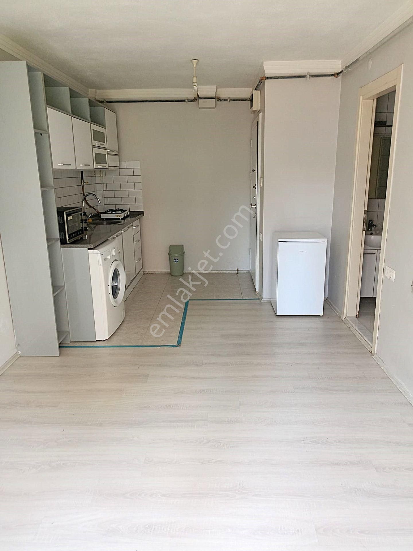 İzmir Yolu Arkası Beyaz Eşyalı 1+1 Daire
