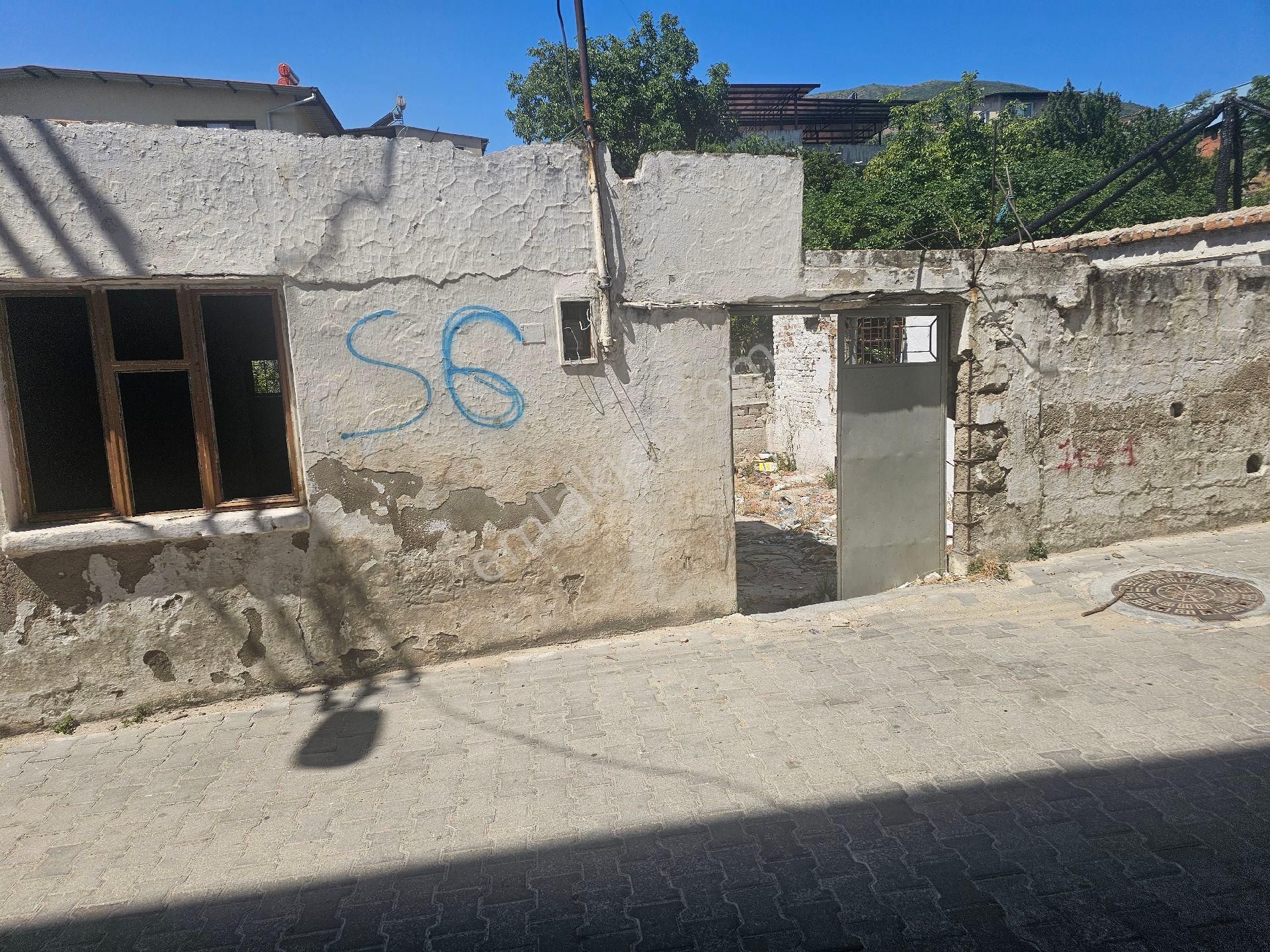 Söke Emlak Ofisisınden Savuca Mahallesinde Satılık Mustakıl Ev - Görsel 9