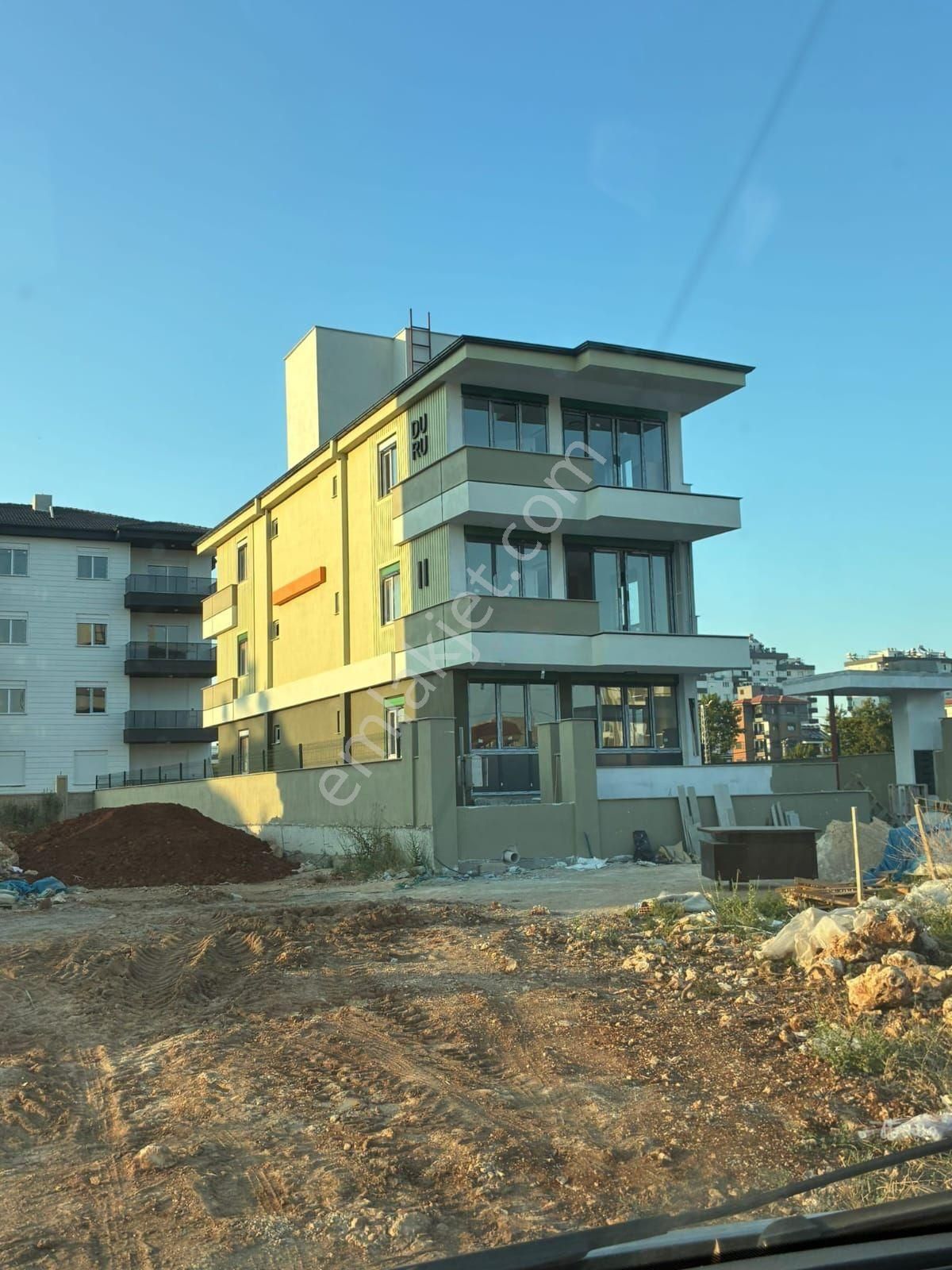 Avg Den Döşemealtında Modern Tasarım 2+1 Ara Kat