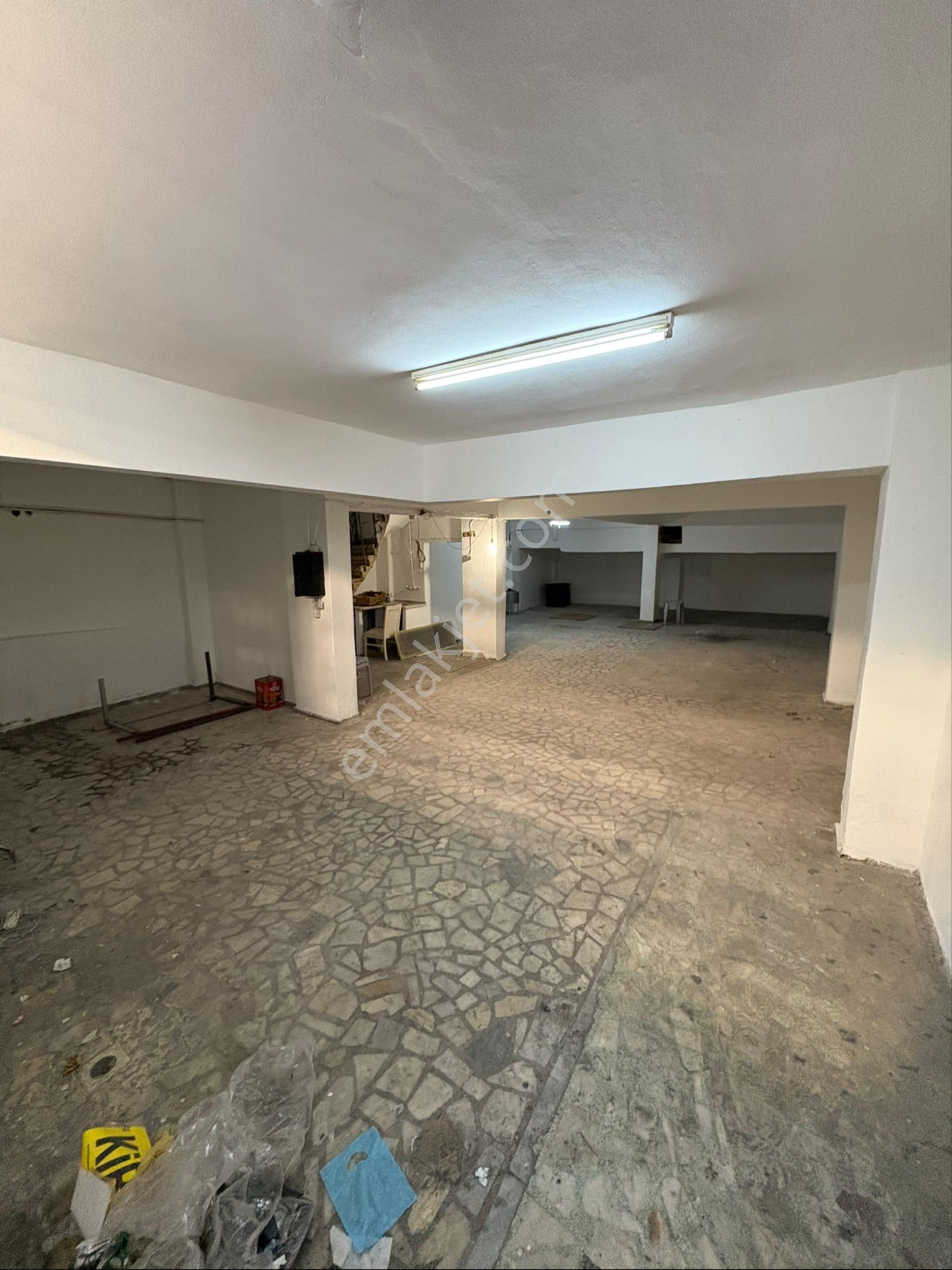 Aydın İnş. İsmetpaşa Mah Ordu Cad Üzeri 150 M2 Dükkan