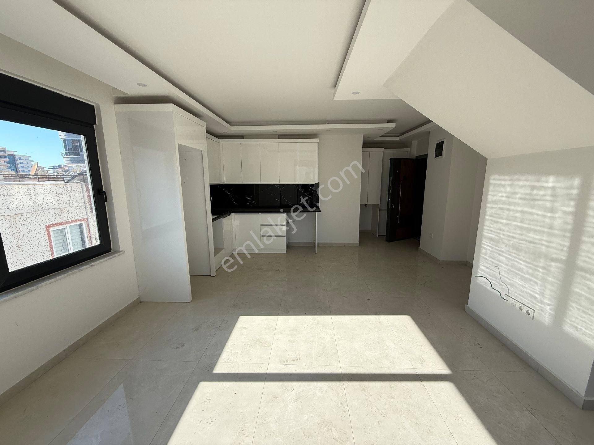 Mahmutlarda Satılık 3+1 Dublex 120 M2 Daire