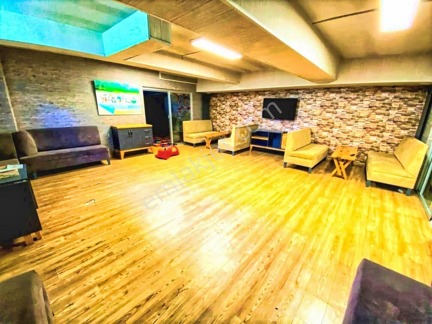 🛑🛑aktiften Akçay'da Satılık Havuzlu, Otoparklı Konforlu Fırsat Harika 1+0daire