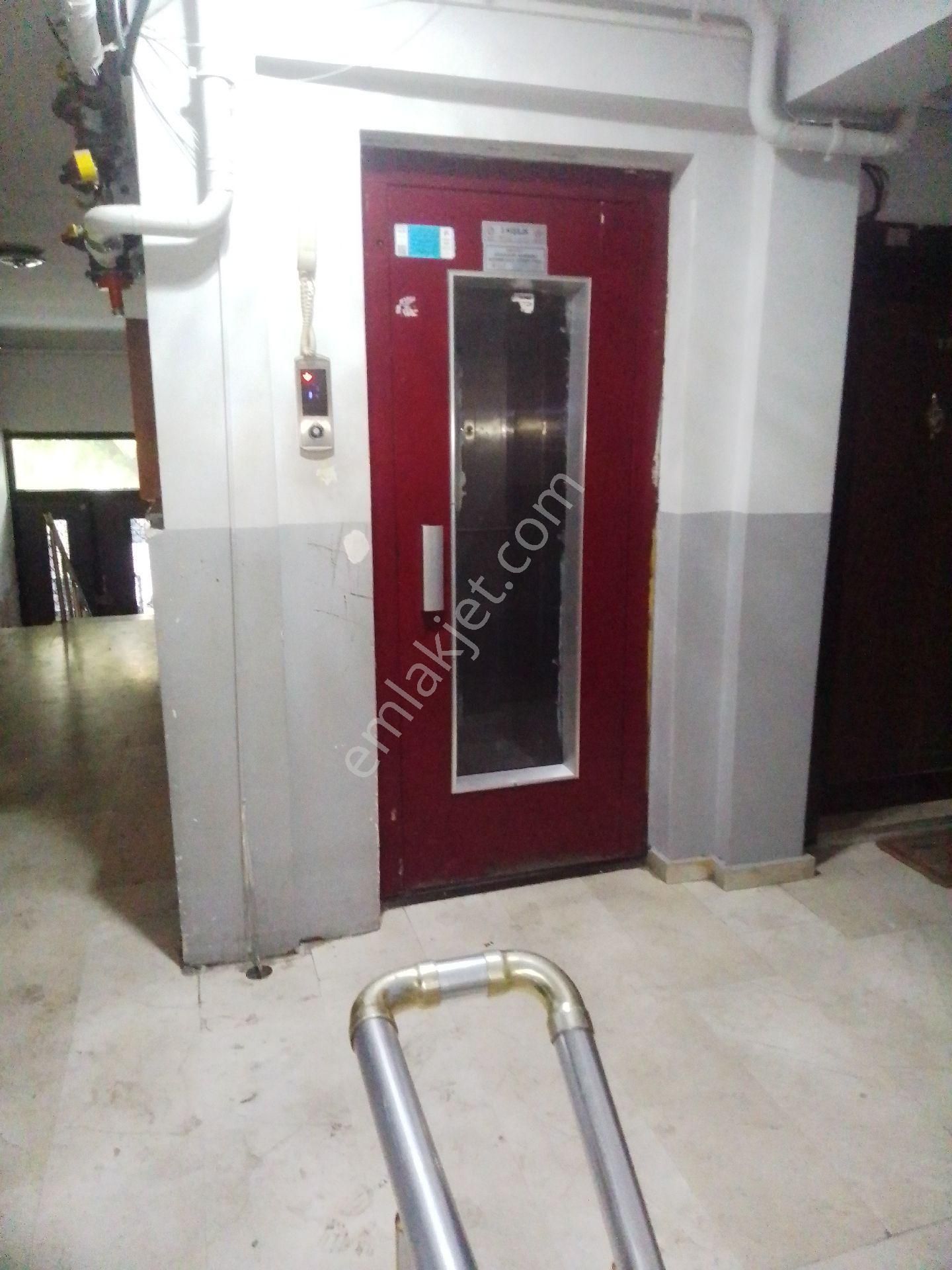 Arı Emlak'tan Satılık 3 1daire - Görsel 3