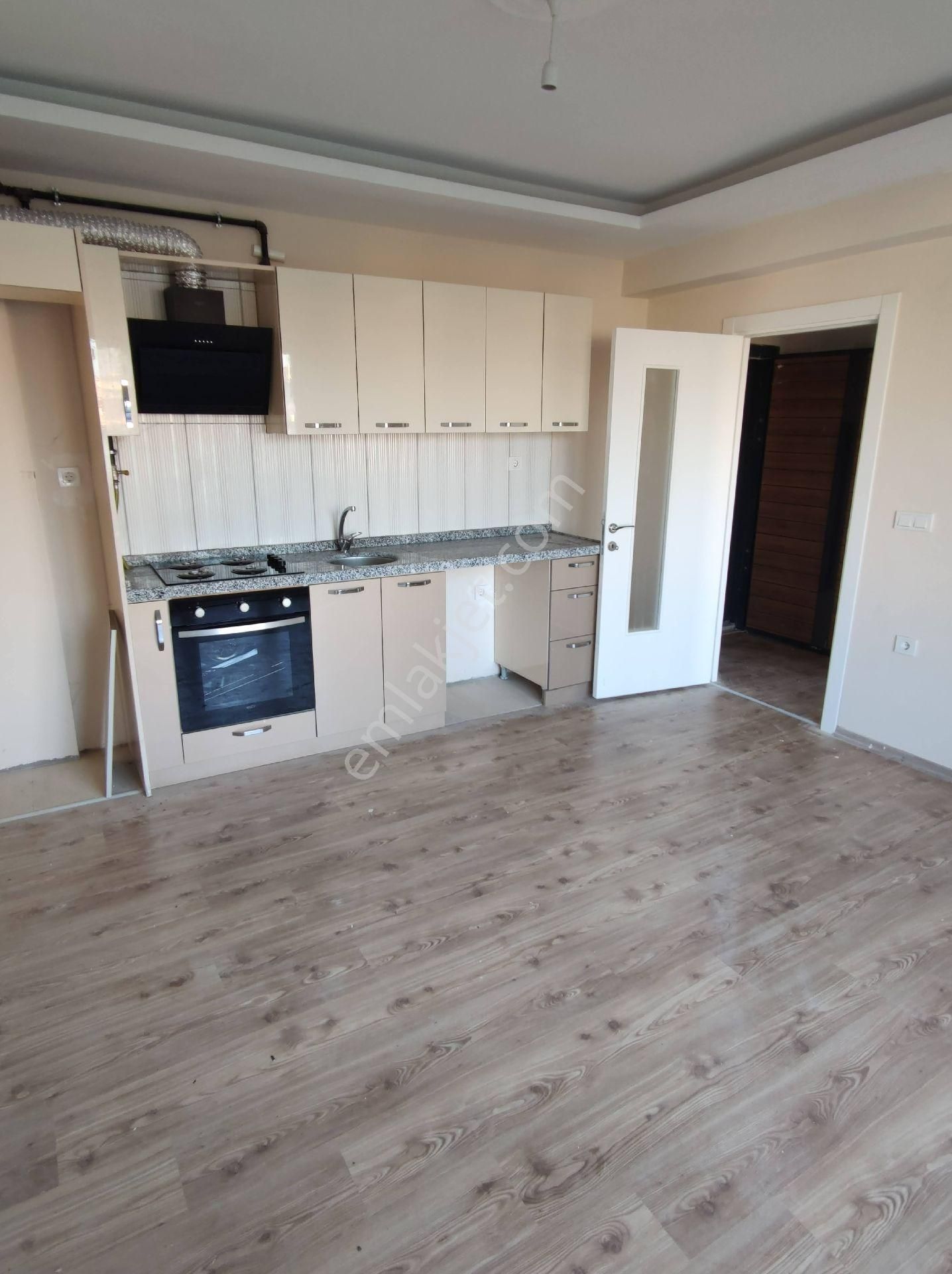 Kepezde Sahibinden Merkezi Konum Ferah Ara Kat Kiralık 1+1 Daire