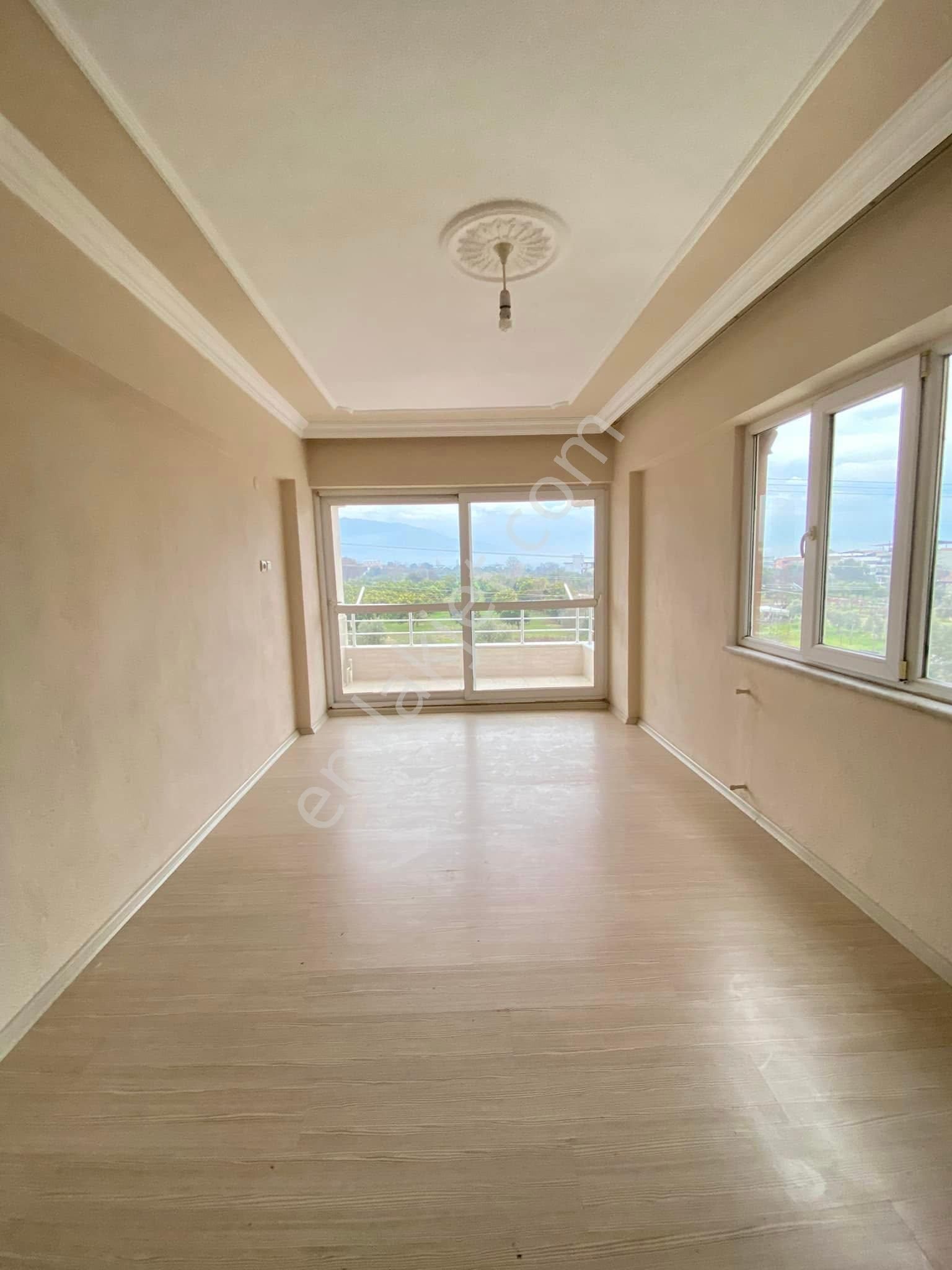 Mastavra Yolu Güzergahı 3+1 Daire 10 Yıllık Geniş Havadar Kullanışlı Uygun Fiyatlı