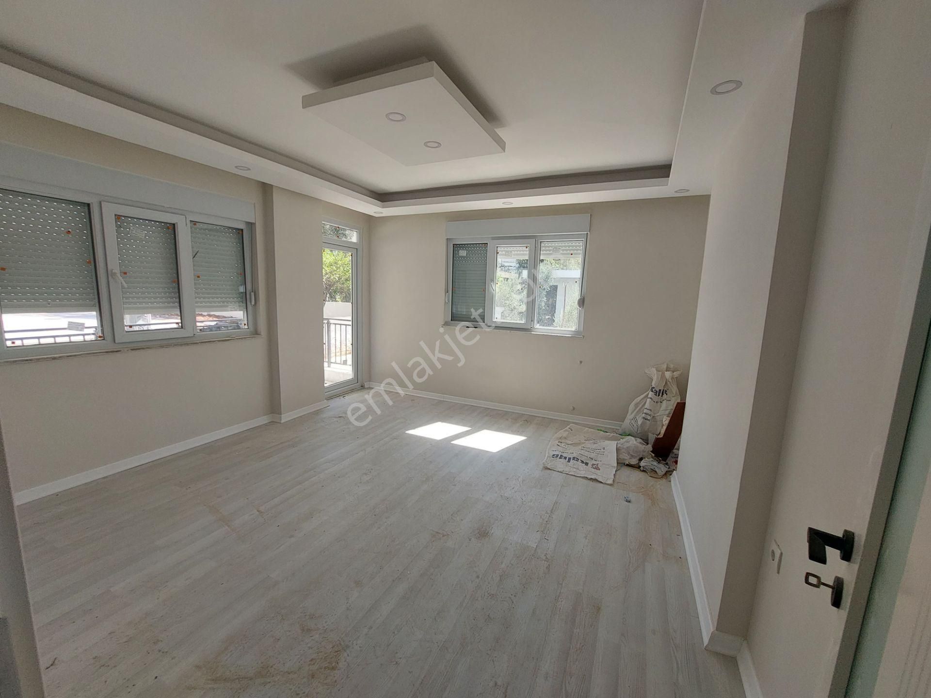 Sıfır Ayrı Mutfaklı 2+1 Wc Banyo Ayrı Yüksek Giriş Daire