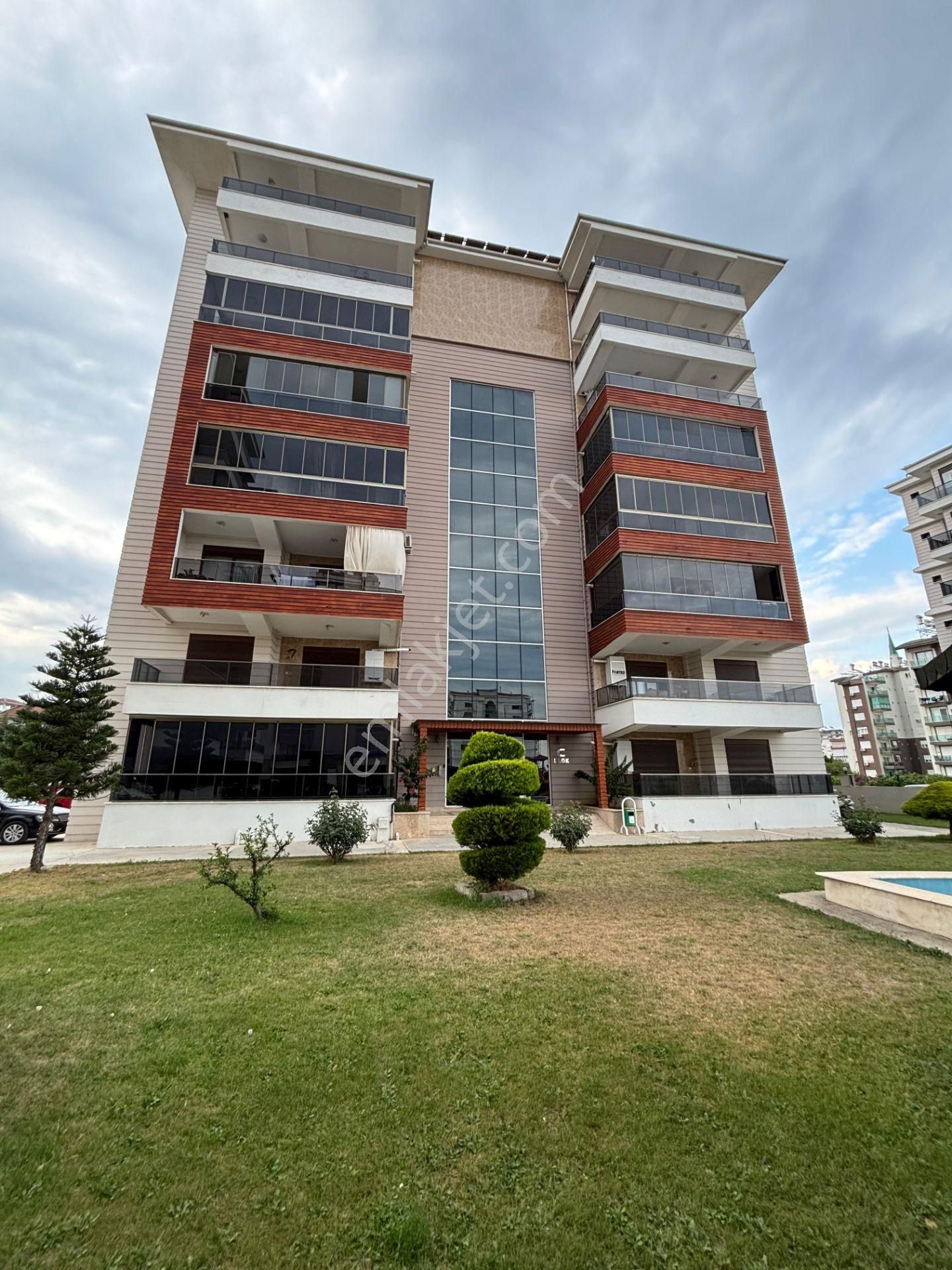 Usta Gayrimenkul'den Gedik'te Kiralık Lüks 3+1 Doğalgazlı Daire