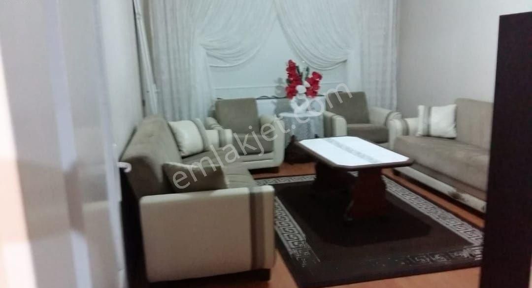 Abonelikleri Açık 2+1 Full Eşyalı Kiralık Daire