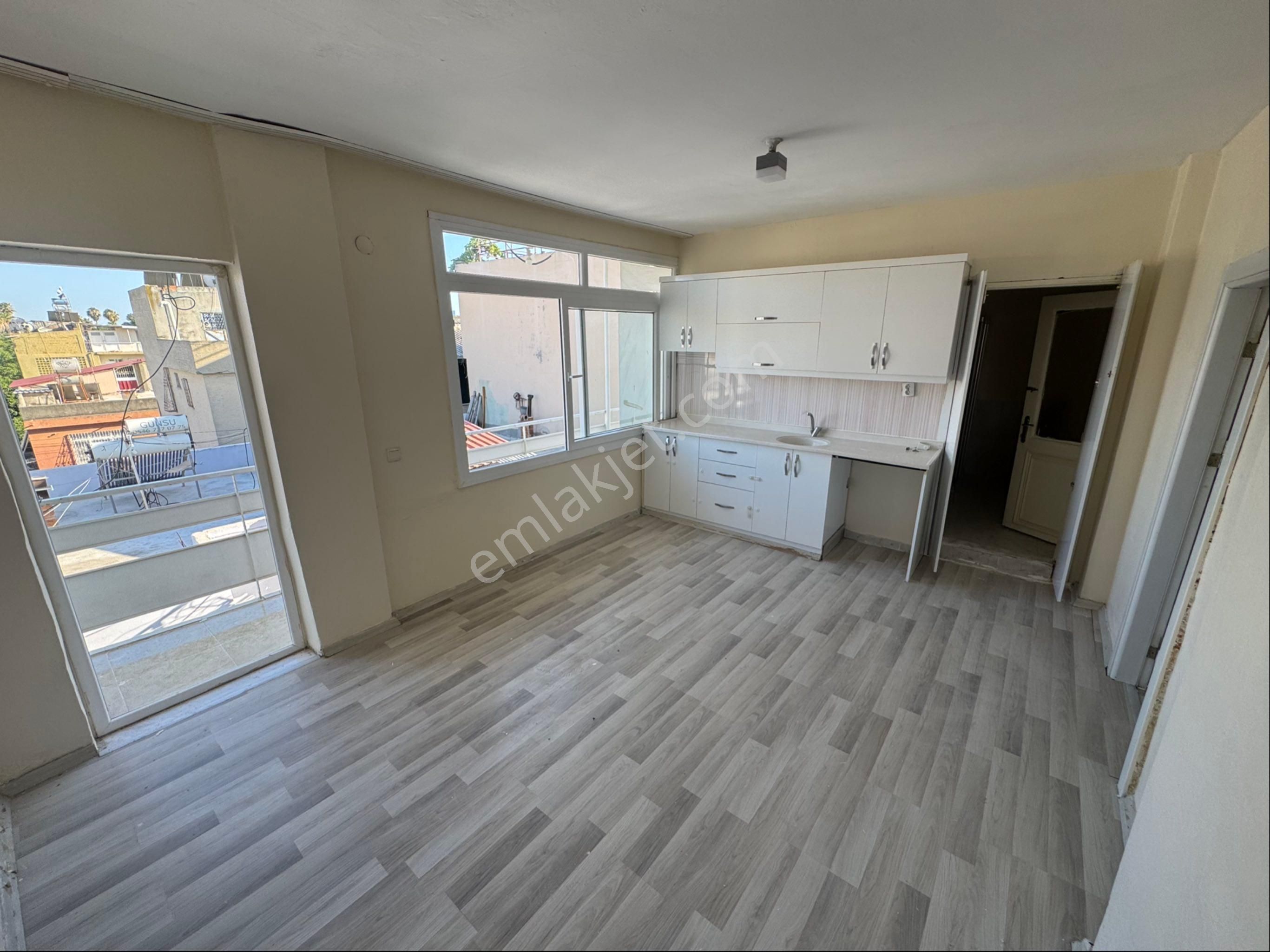 Saymax'tan Döşeme Mah-teraslı-2+1 Kiralık Müstakil Ev