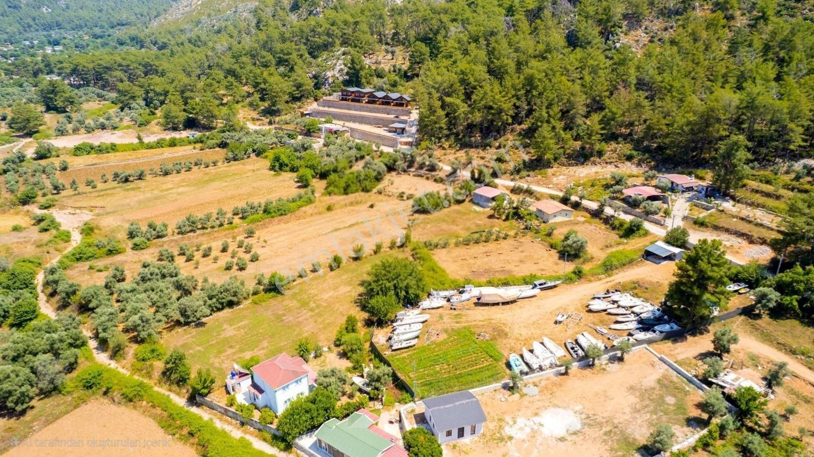 Marmaris Orhaniye Köyünde,elektrik Su Ve Yolu Olan, 947 M2 Tarla