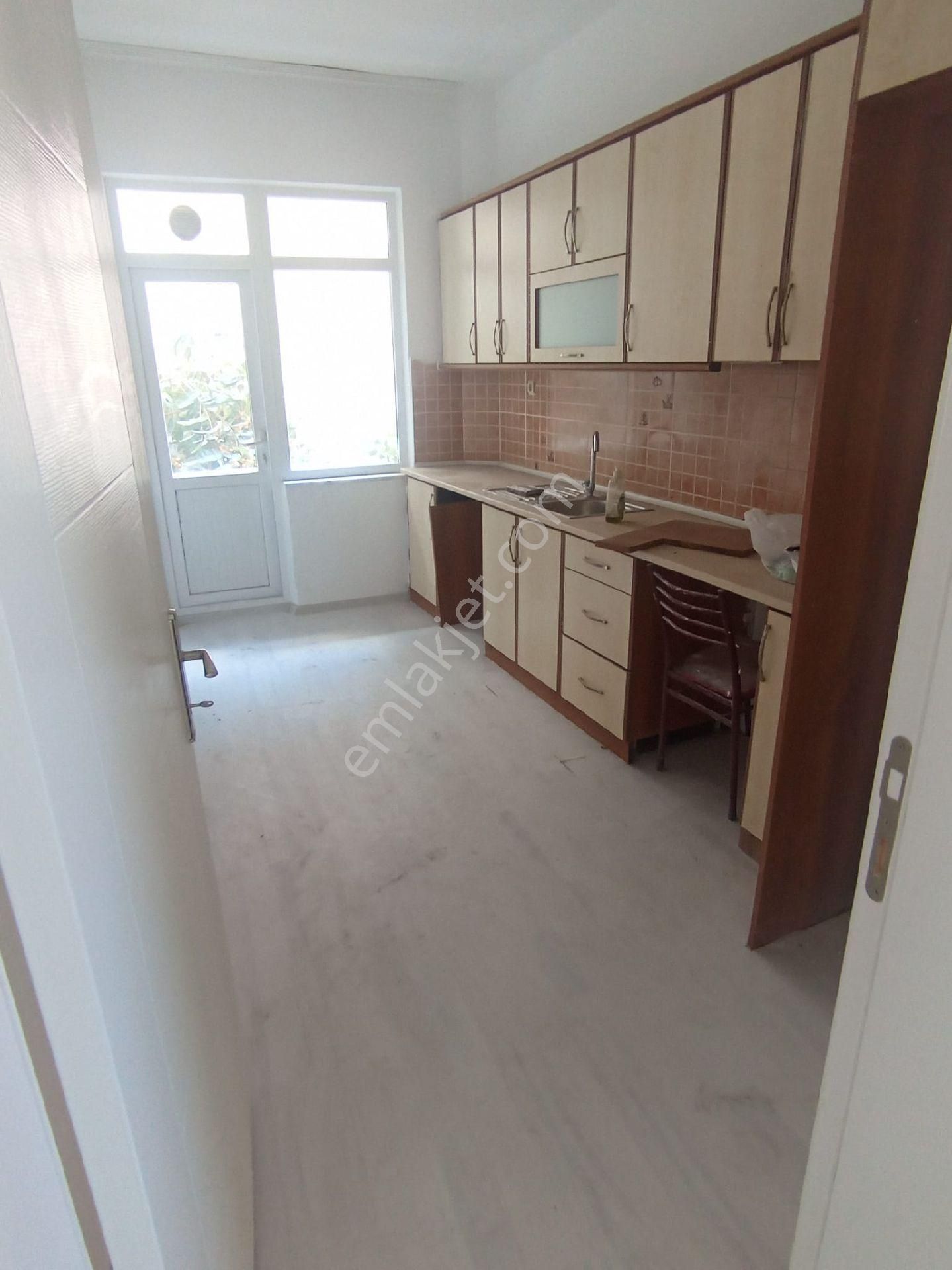 Samsun İlkadım Zafer Mahallesi'nde İçi Yapılı Masrafsız 3+1 Kiralık Daire