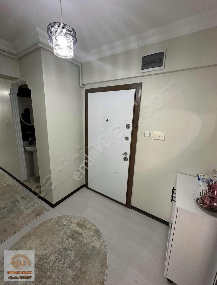 Toprak Emlaktan Şehitlik Mahallesinde Satılık 3+1 Daire