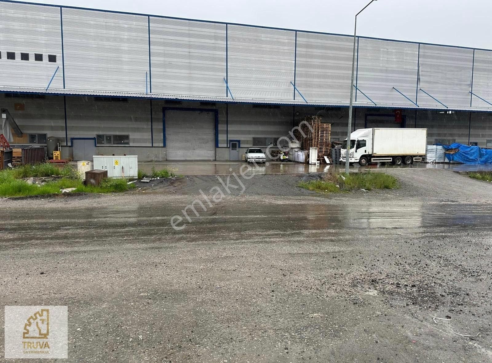 Truva'dan Toybelen'de Kurumsala Kiralık Ticari İşyeri-1060m2