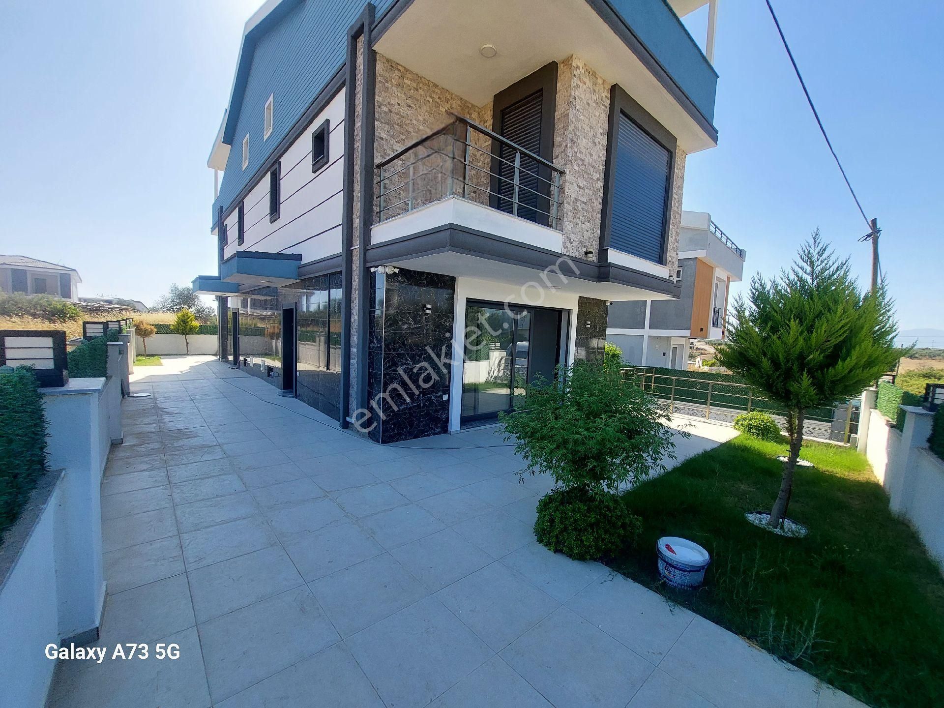 Didim Hisar Mahallesinde Satılık Tripleks Villa