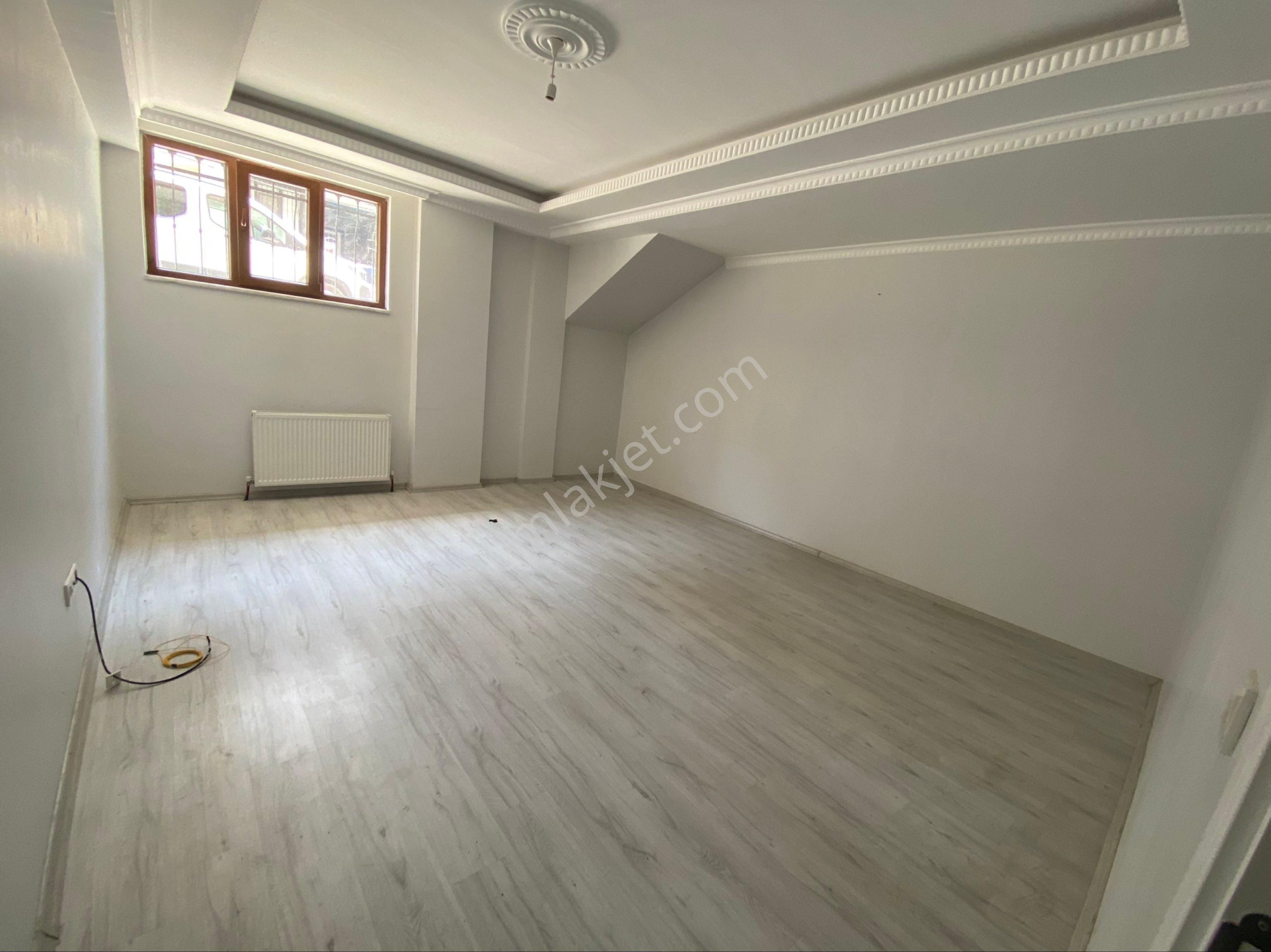 Kiralık 2+1 115m2 Balkonlu Kullanışlı Daire Eray İnşaat Emlak