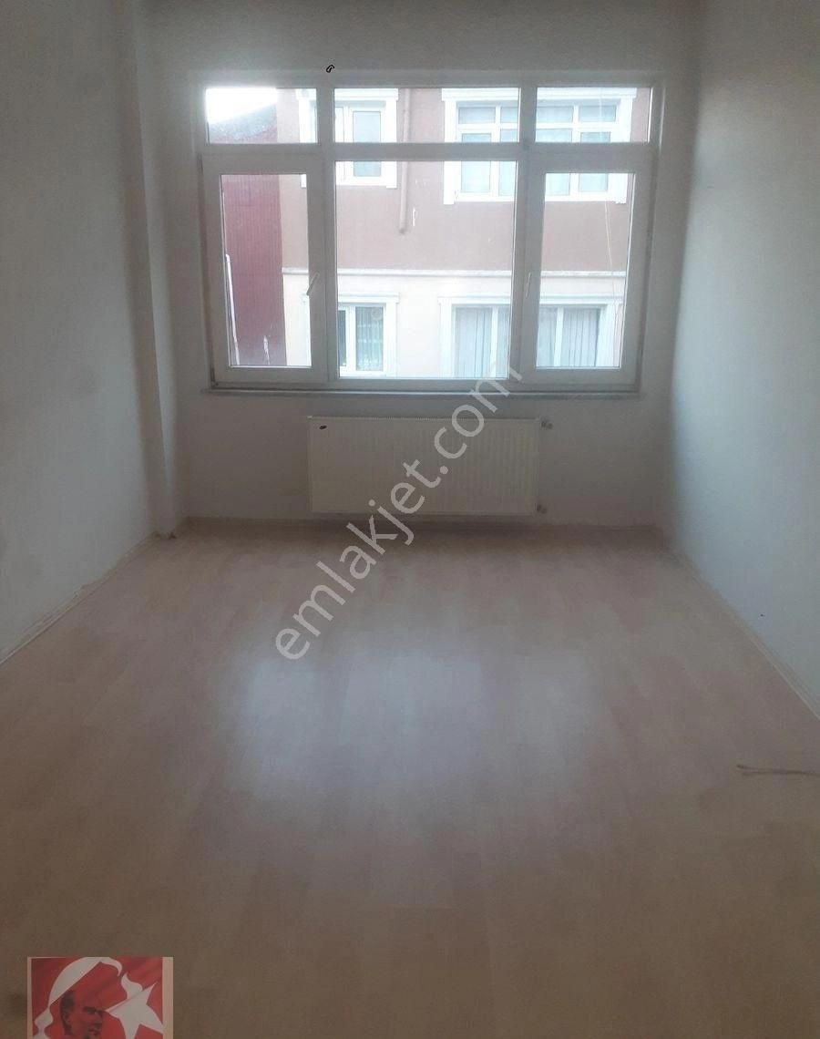 Karadeniz Emlak Beşiktaş Ortaköy De 2+1 Kombili 80 M2 Temiz Daire
