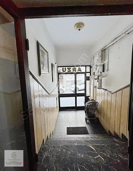 Beşiktaş, Muradiye Mahalesi 2+1 Satılık Arakat Daire - Görsel 13