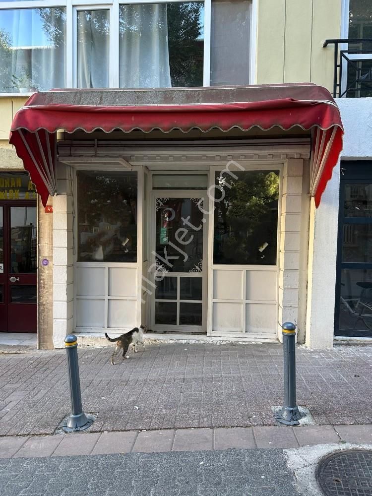 Turyaptan Kadıköy Caferağa Kaymakamlık Sokağında Kiralık Dükkan