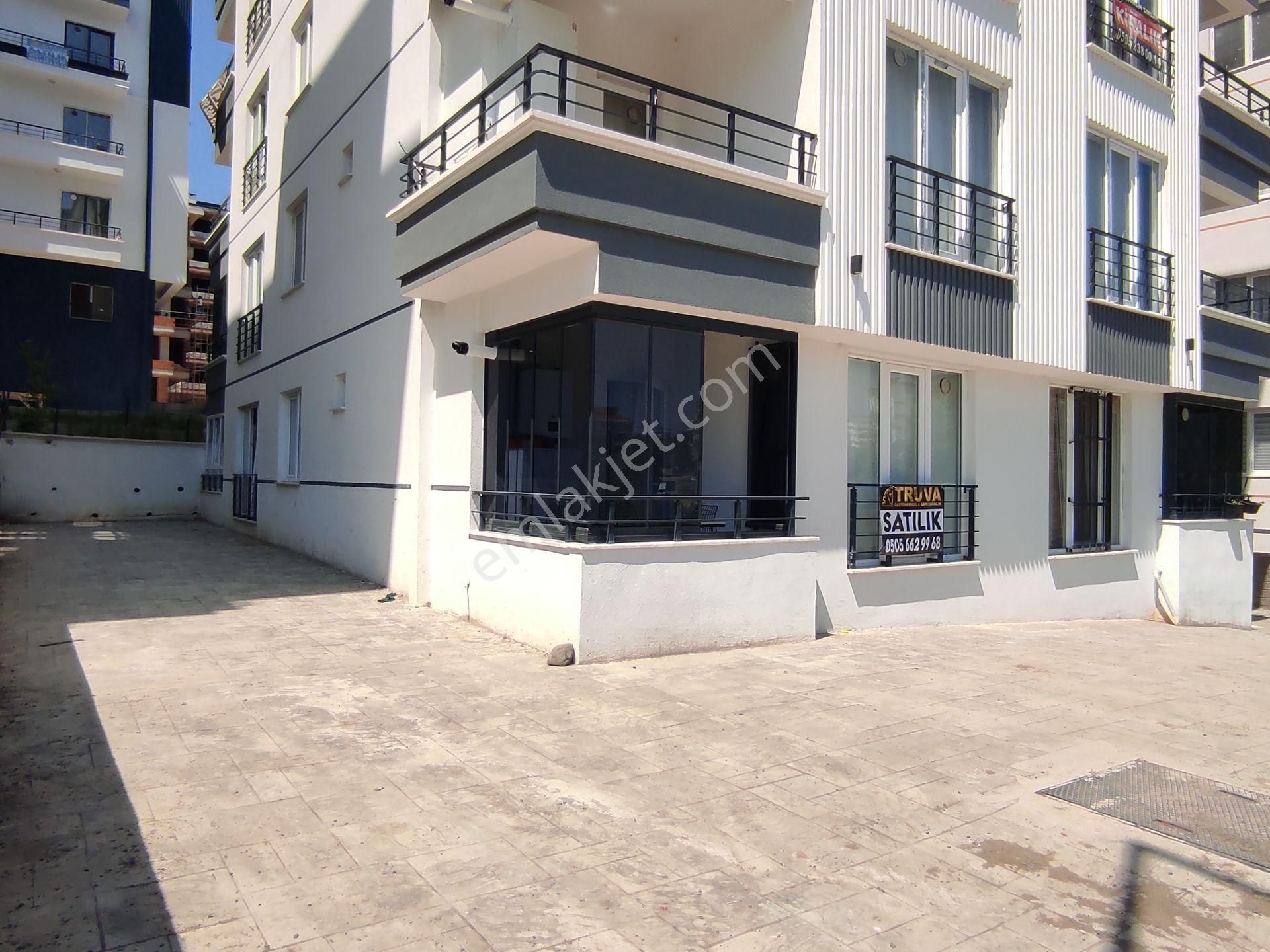 Truva//uğur'dan; Kombi,ankastre,cam Balkon Ve Kiracılı 1+1 Daire
