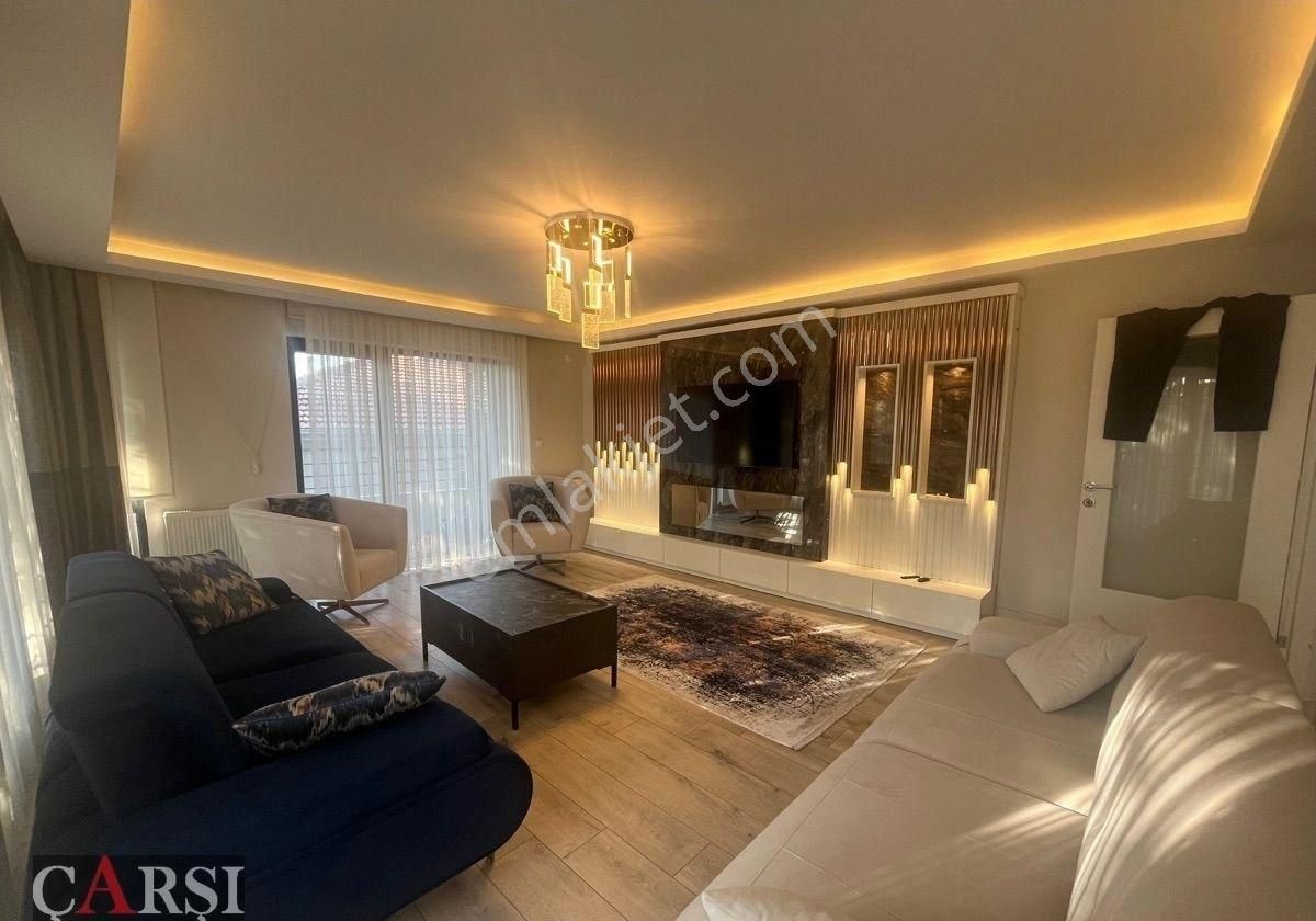 Çarşı"dan Köşe Parselde 4+1 Lüks Eşyalı Dubleks Teraslı
