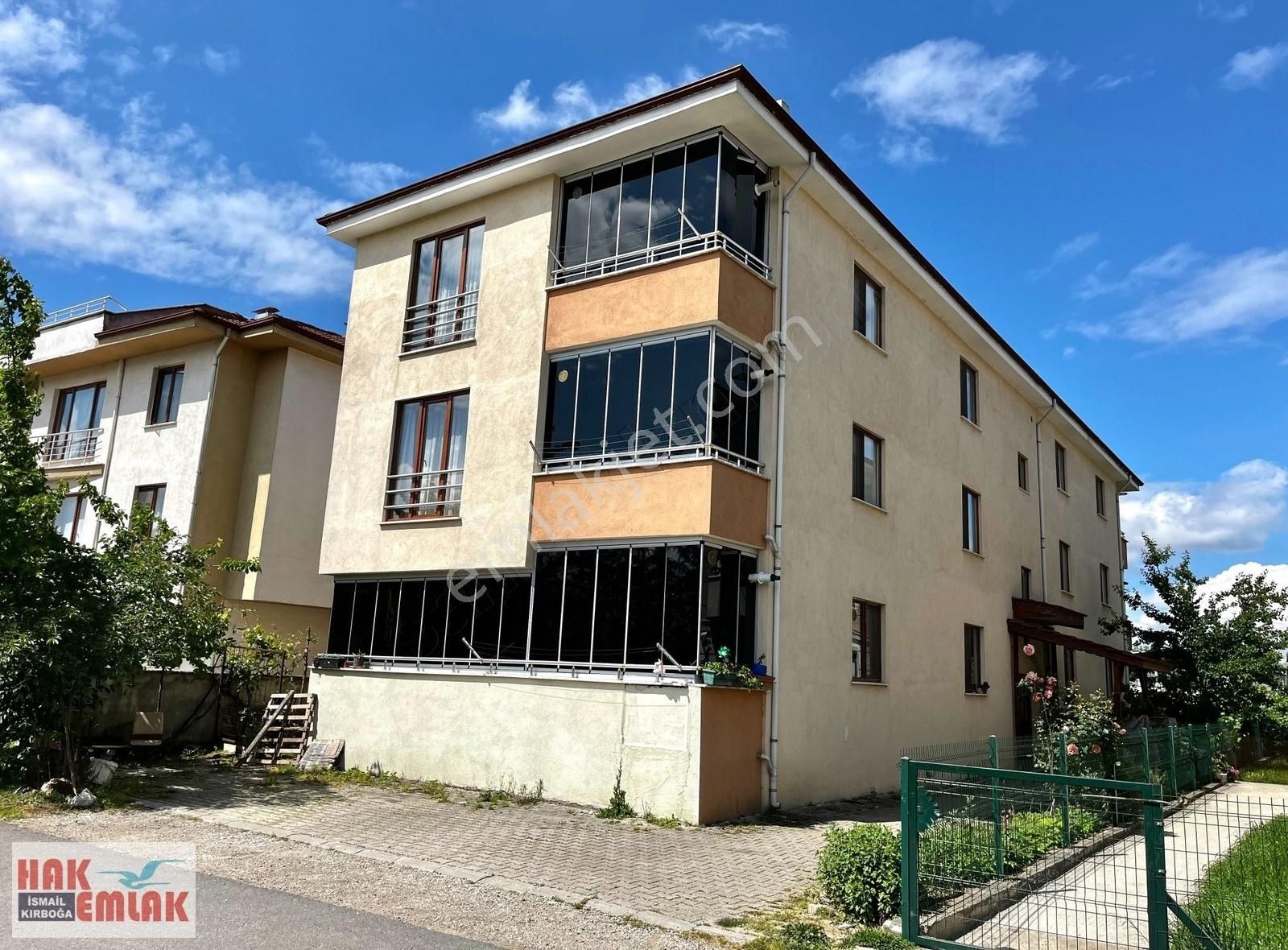 Hak Emlak'tan Fevziçakmak Mah Merkezi Konumda Satılık 2+1 Daire