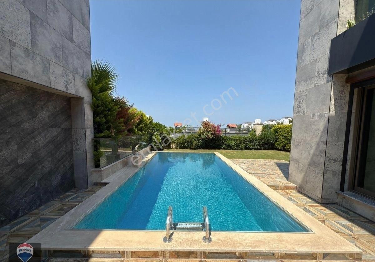 Kadınlar Denizi İnfinity Luxury Villalarında Satılık Deniz Manzaralı Villa - Görsel 4