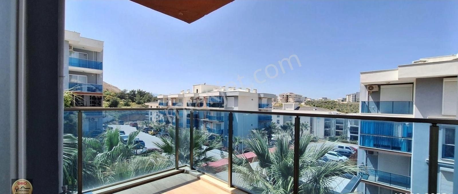 Kuşadası Değirmendere'de Havuzlu Sitede 3+1 Satılık Daire
