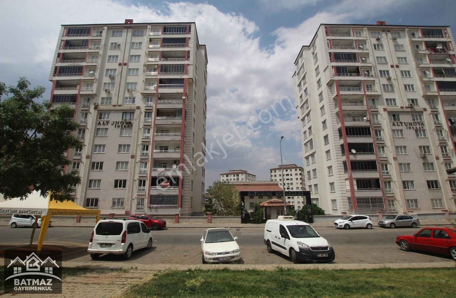 Seyrantepe'de Satılık Geniş Bakımlı (3+1) Daire