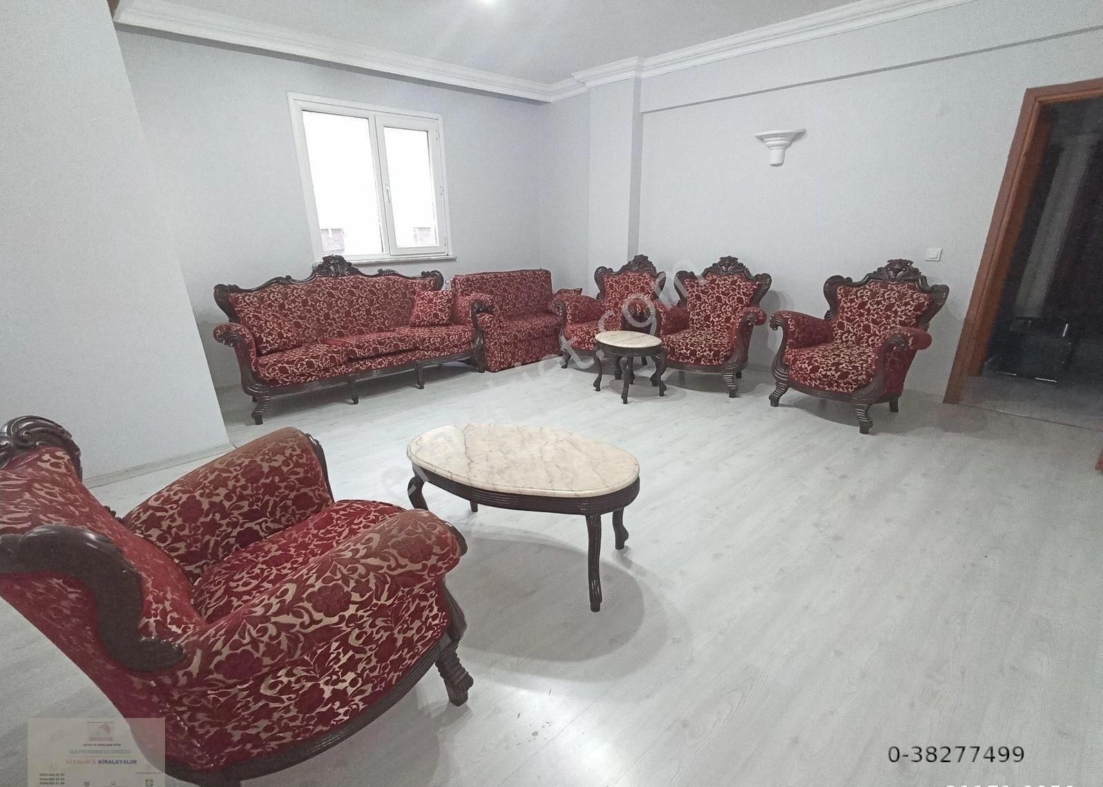 Cihangirde Kaymakamlığa Yakın Ormanlı Caddesinde 100 M2 2+1üçüncü Kat Boş Daire