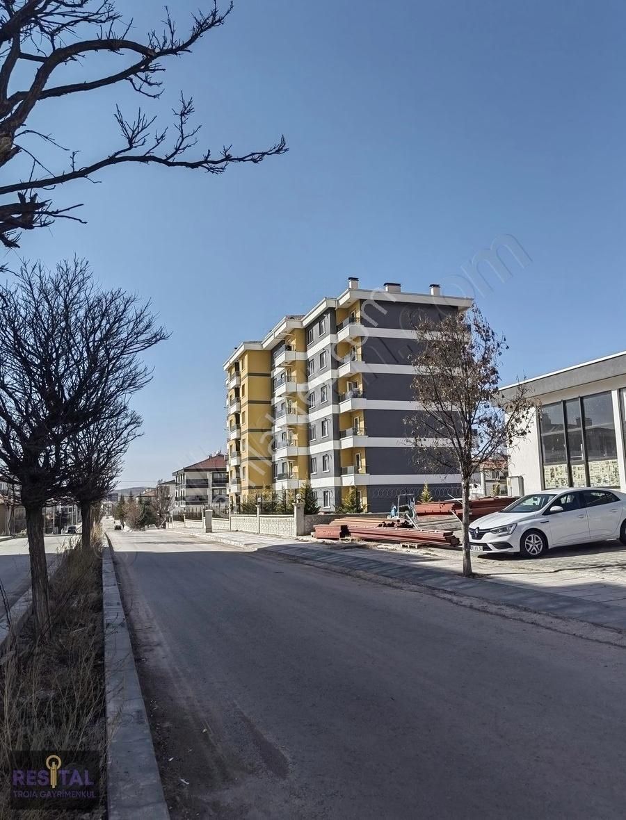 Resital'den Eşyalı,dayalı, Döşeli Satılık Daire, Valizini Al Gel