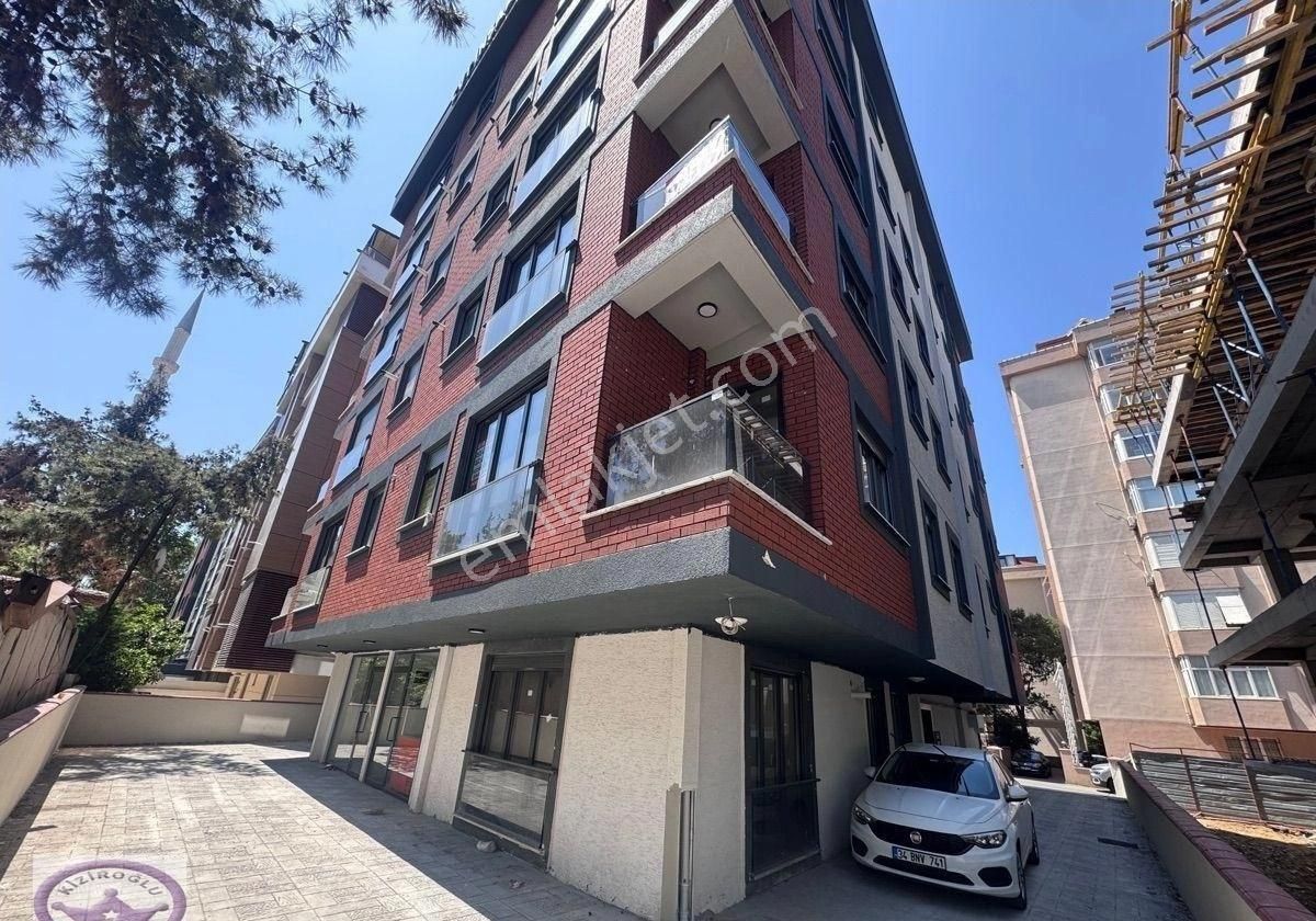 Maltepe Satılık Daire Sahile Yakın Kapalı Garajlı Balkonlu Sıfır Arakat 3+1