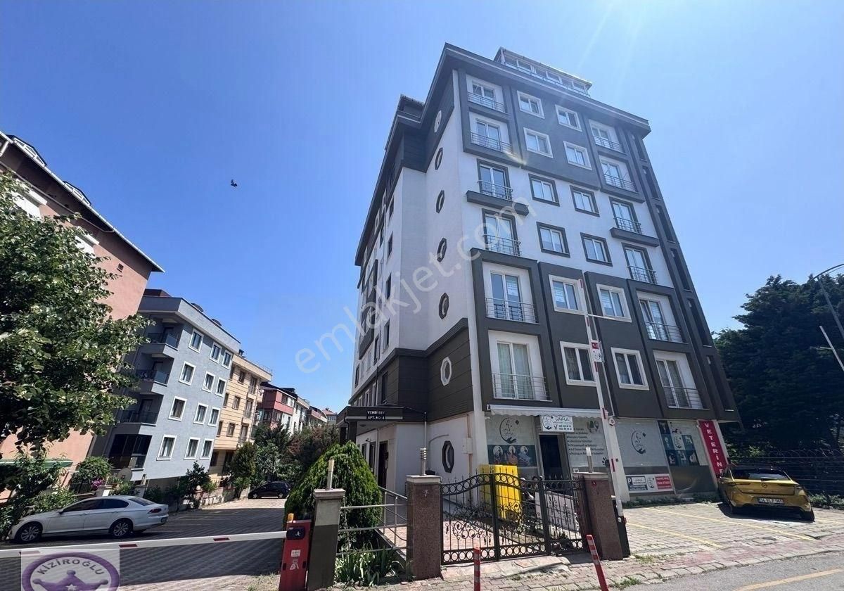 Merkezi Konumda Arakat 2 Banyolu Asansörlü Otoparkta 3 + 1