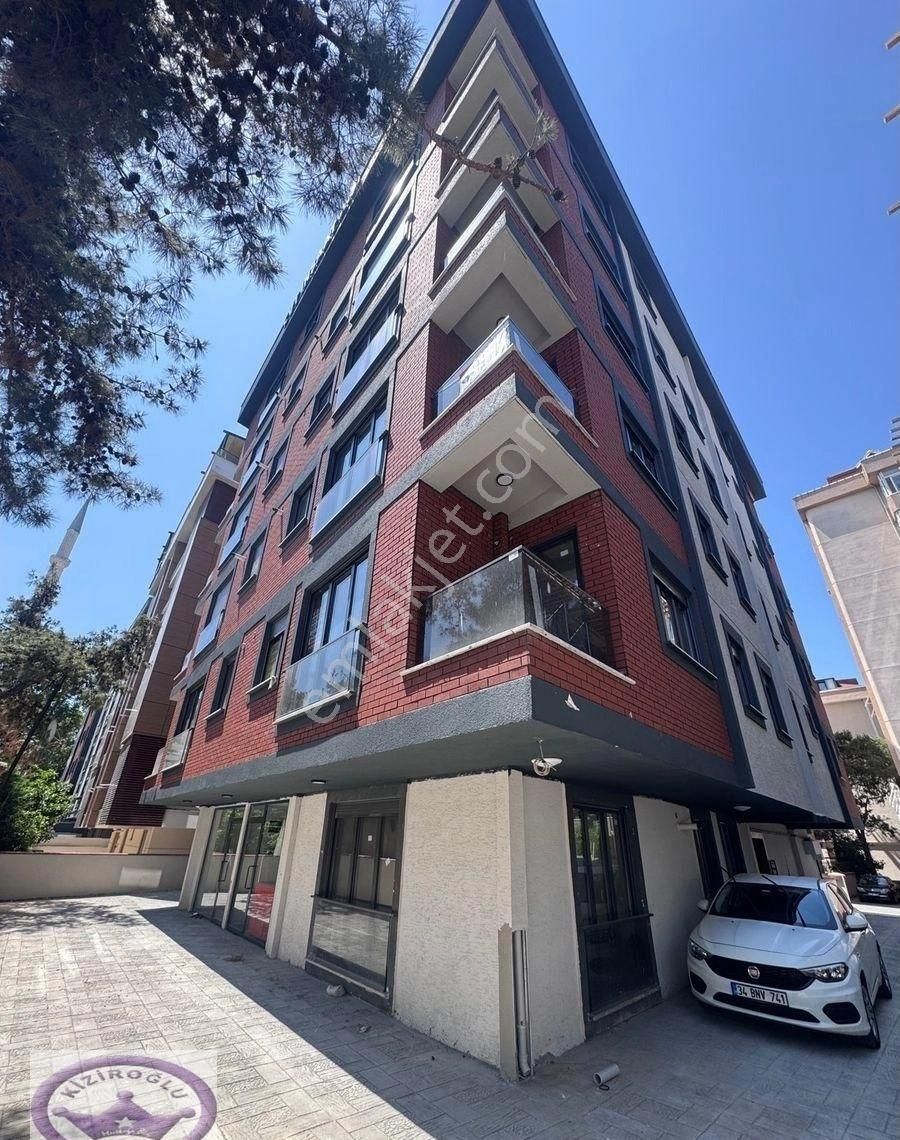 Sahile Marmaray Durağına Yakın Kapalı Garajlı Balkonlu 3+1